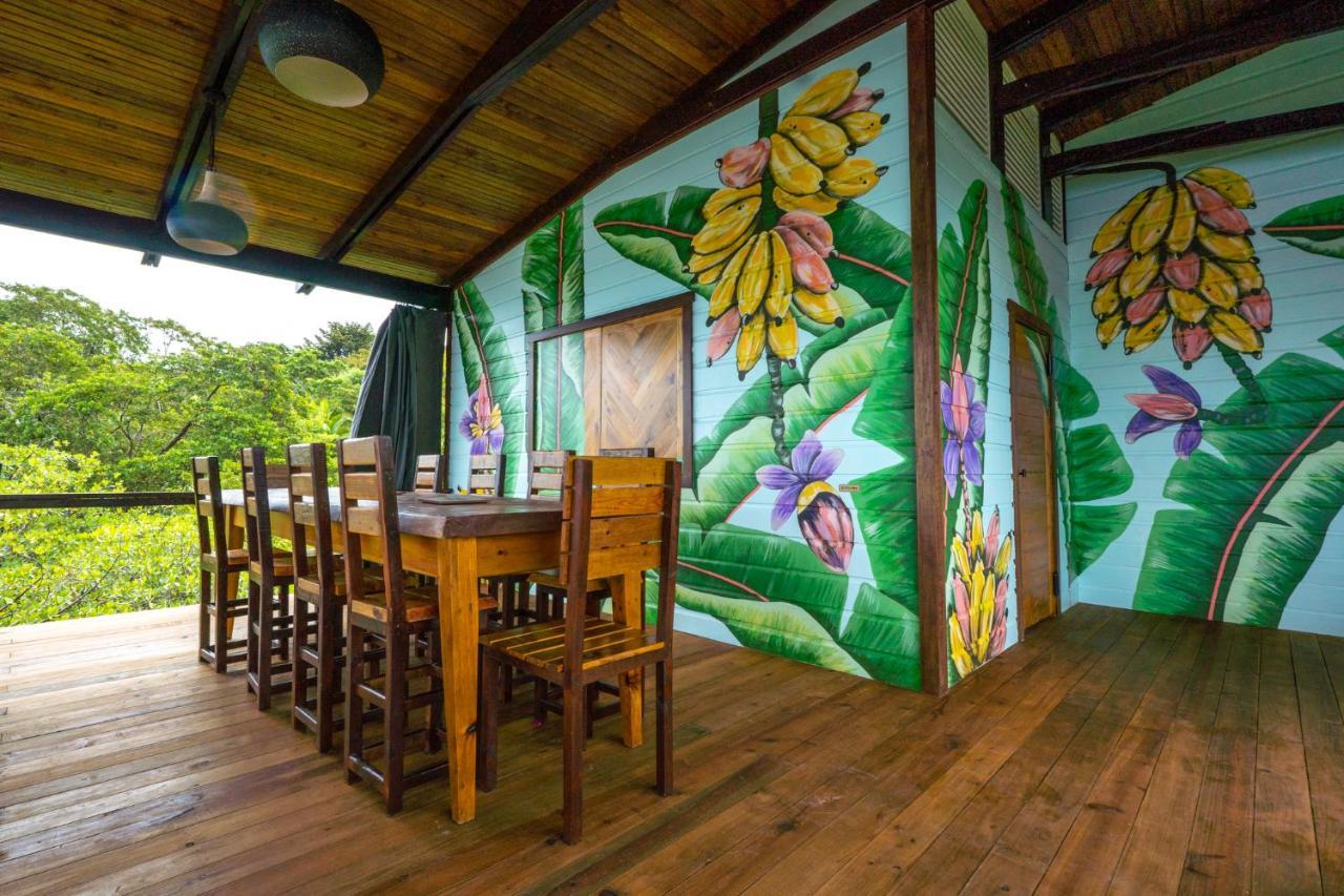 Roam Yoga & Wellness Lodge Bocas del Toro Exterior photo