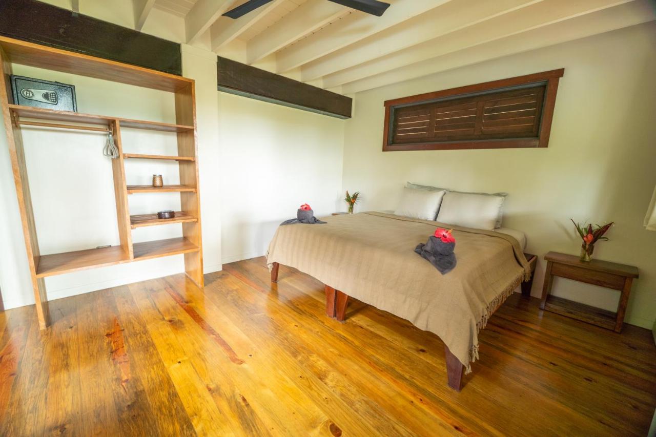 Roam Yoga & Wellness Lodge Bocas del Toro Exterior photo