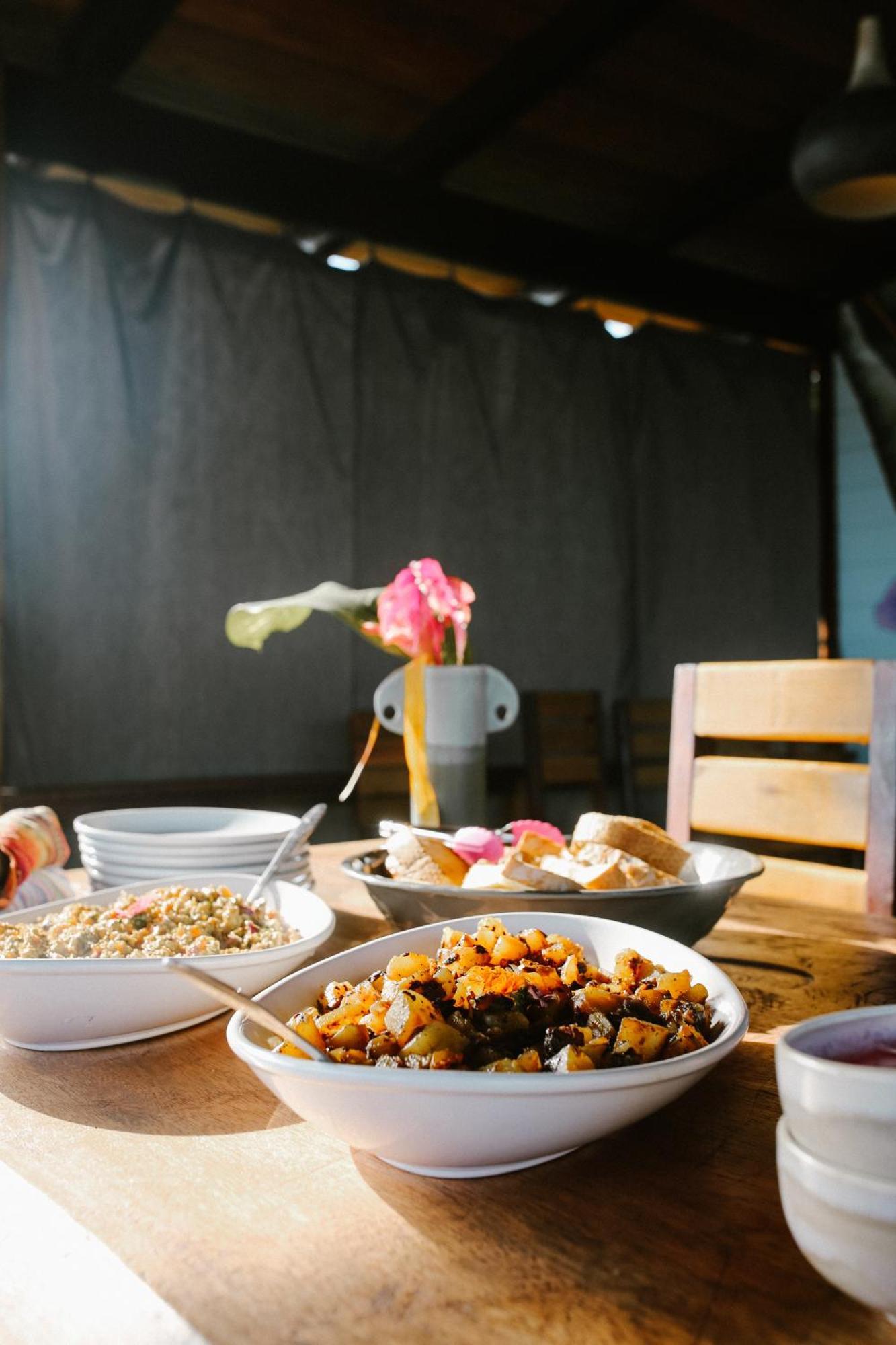 Roam Yoga & Wellness Lodge Bocas del Toro Exterior photo