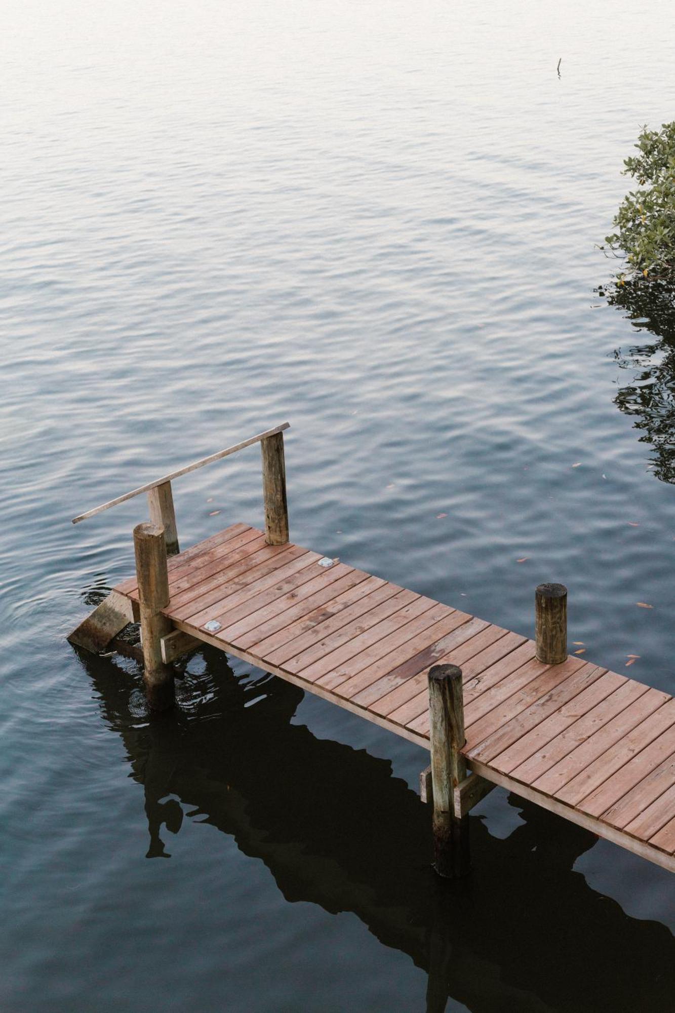 Roam Yoga & Wellness Lodge Bocas del Toro Exterior photo