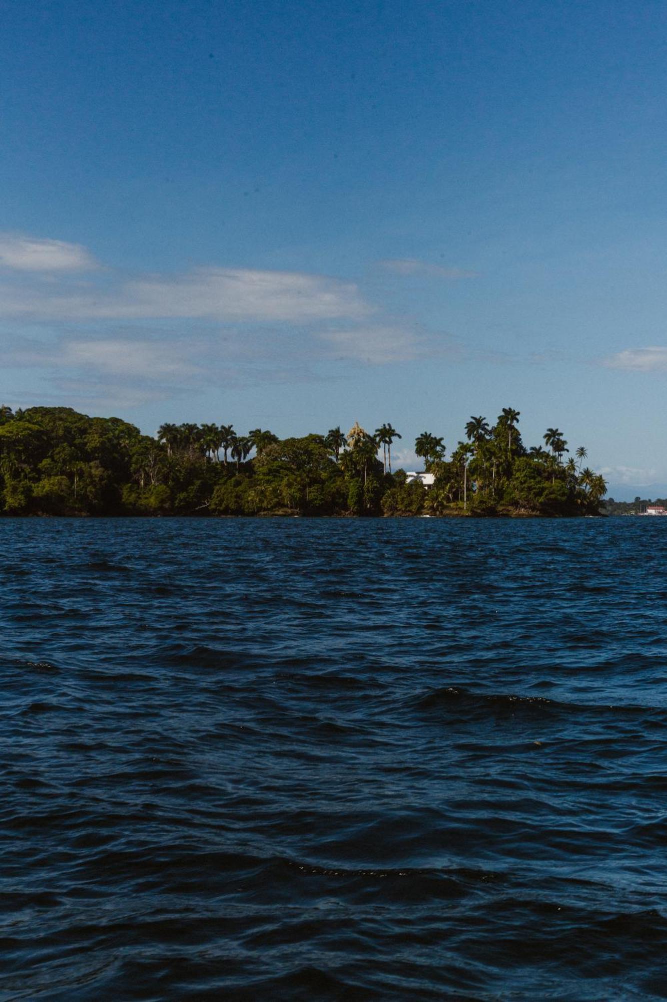 Roam Yoga & Wellness Lodge Bocas del Toro Exterior photo